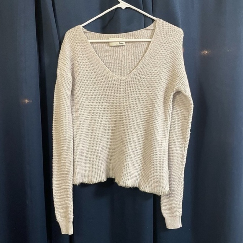 Wilfred Free v neck gray sweater